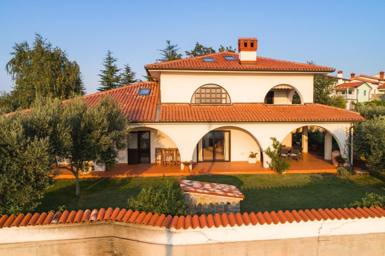 Villa Emi Zgornje Skofije Ngoại thất bức ảnh