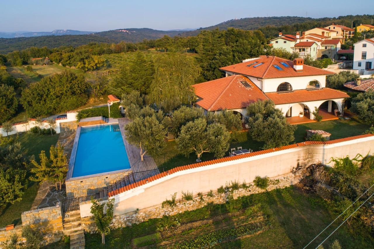 Villa Emi Zgornje Skofije Ngoại thất bức ảnh