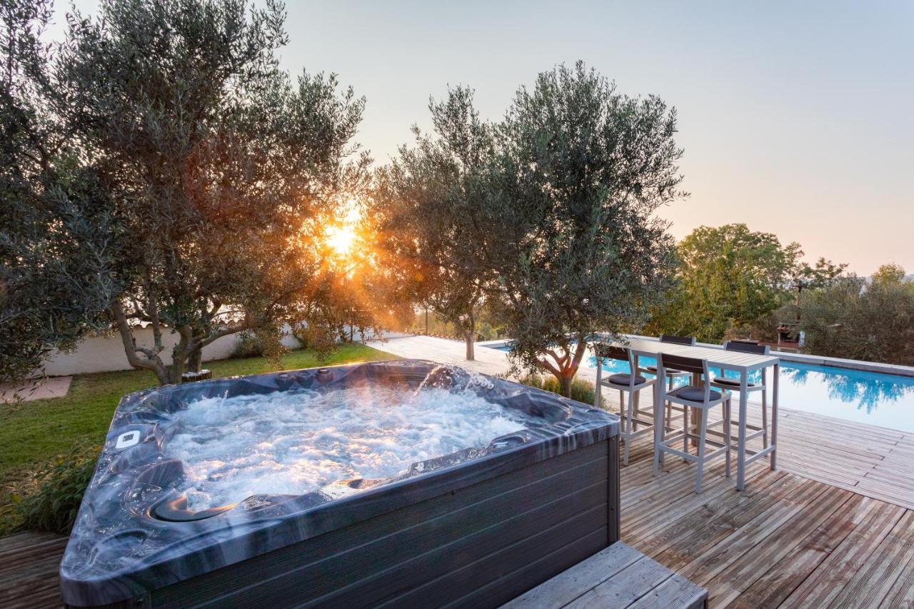 Villa Emi Zgornje Skofije Ngoại thất bức ảnh