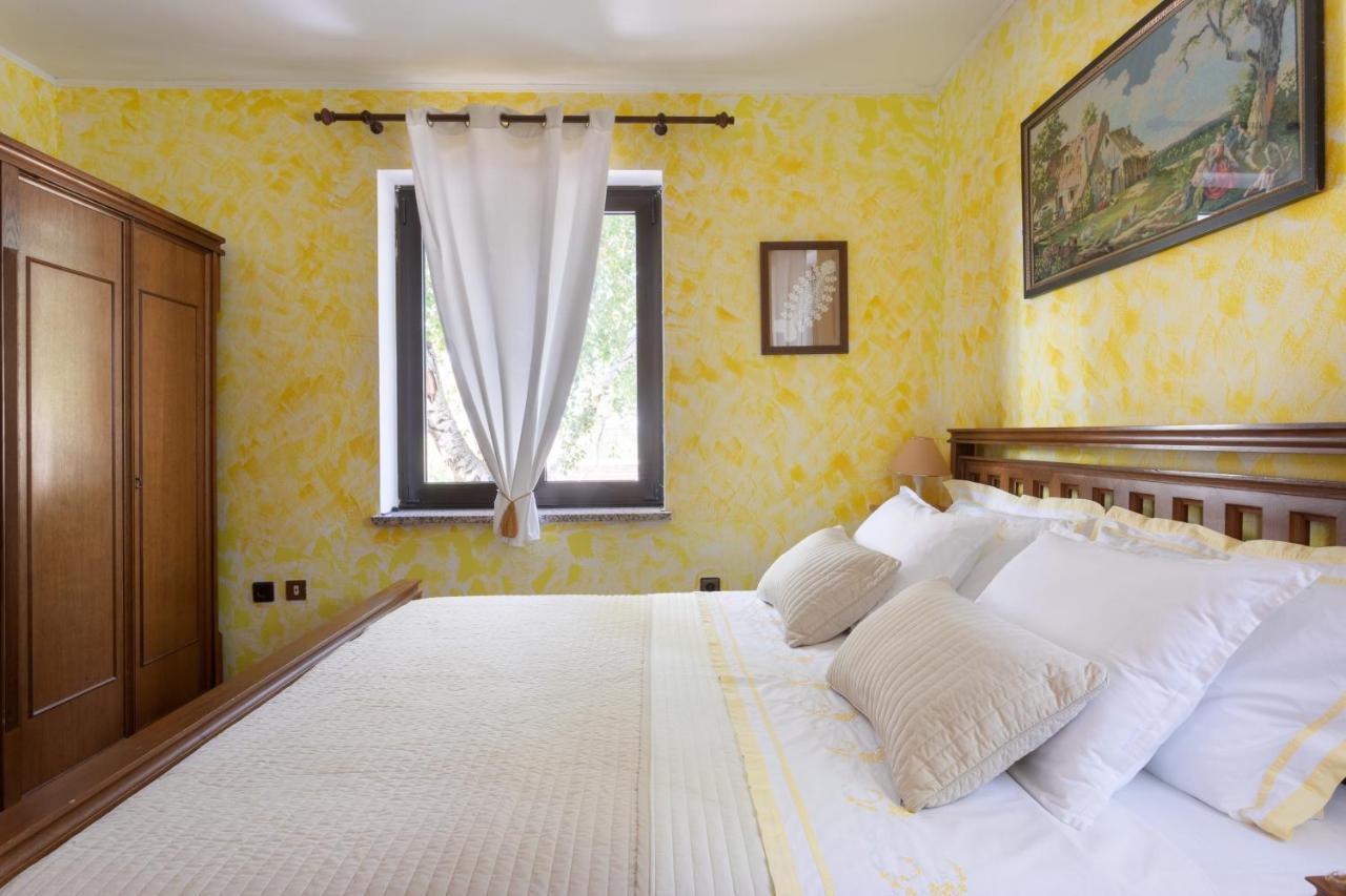 Villa Emi Zgornje Skofije Ngoại thất bức ảnh
